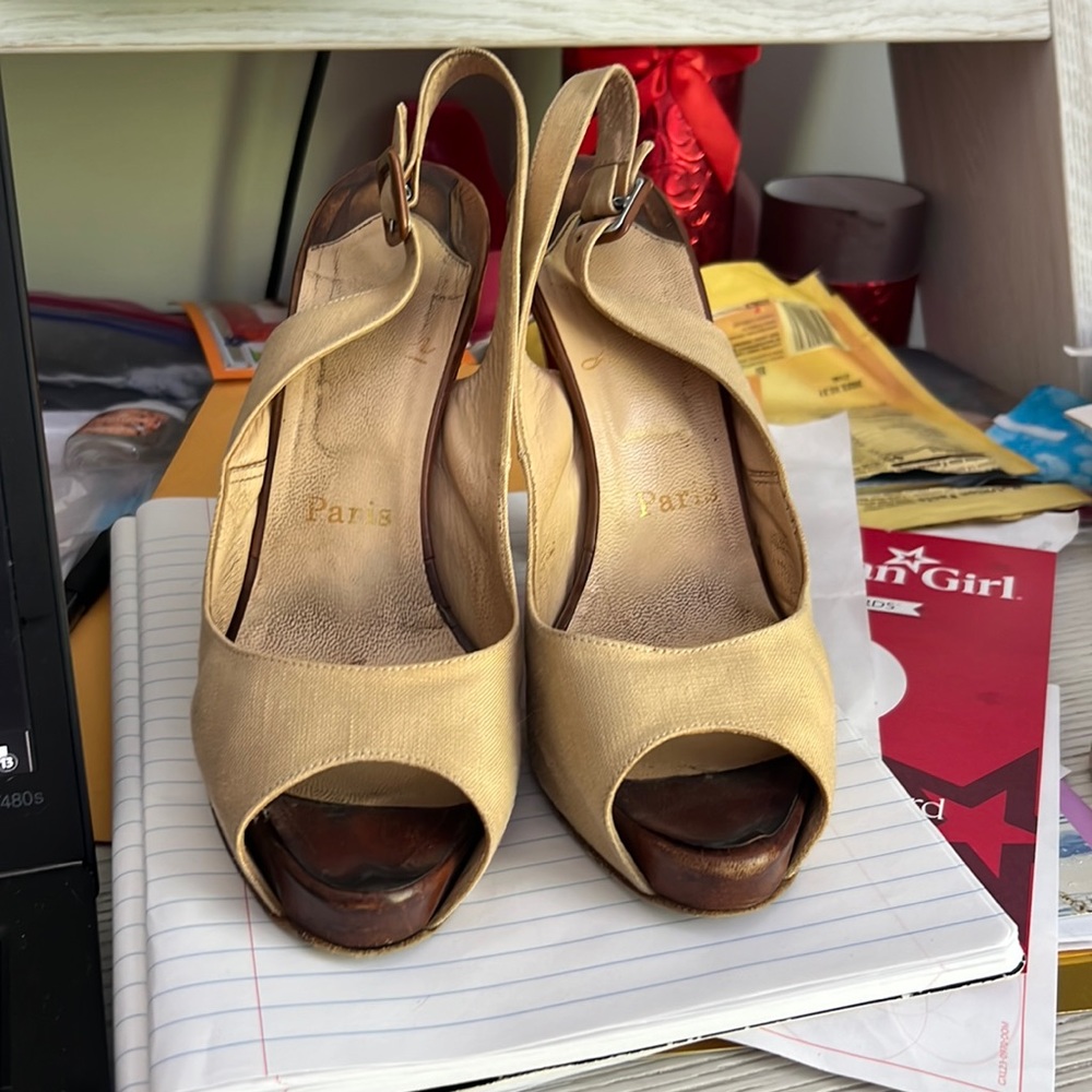 Christian louboutin size 38 peep toe pump